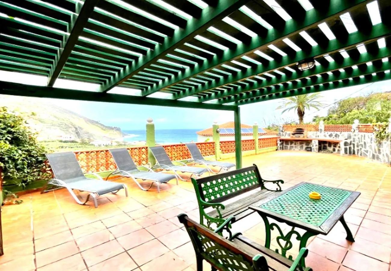 Asombrosas Vistas Al Mar En Esta Casa Rural Con Amplia Terraza Wifi Hermigua 0*,  Spain