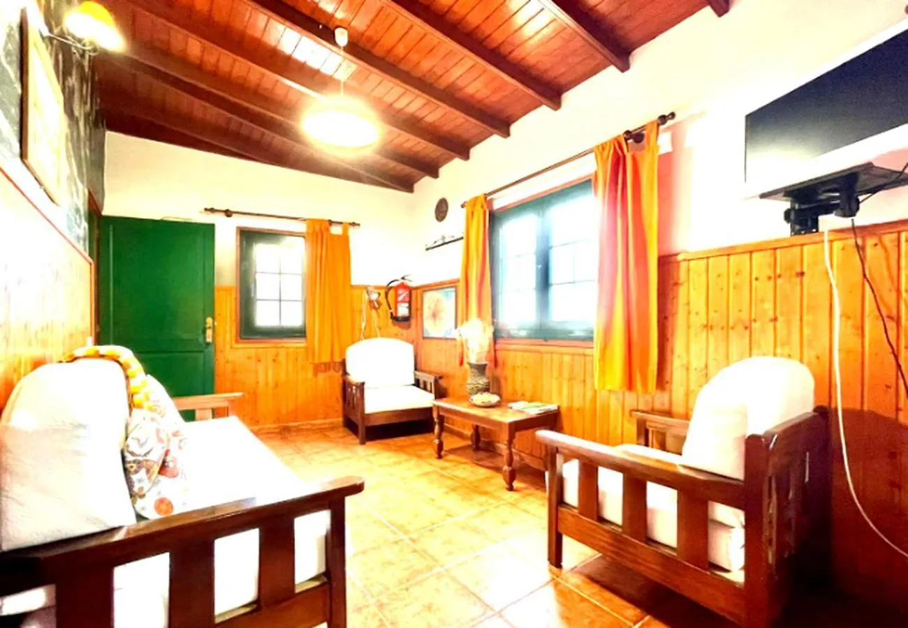 Asombrosas Vistas Al Mar En Esta Casa Rural Con Amplia Terraza Wifi Hermigua